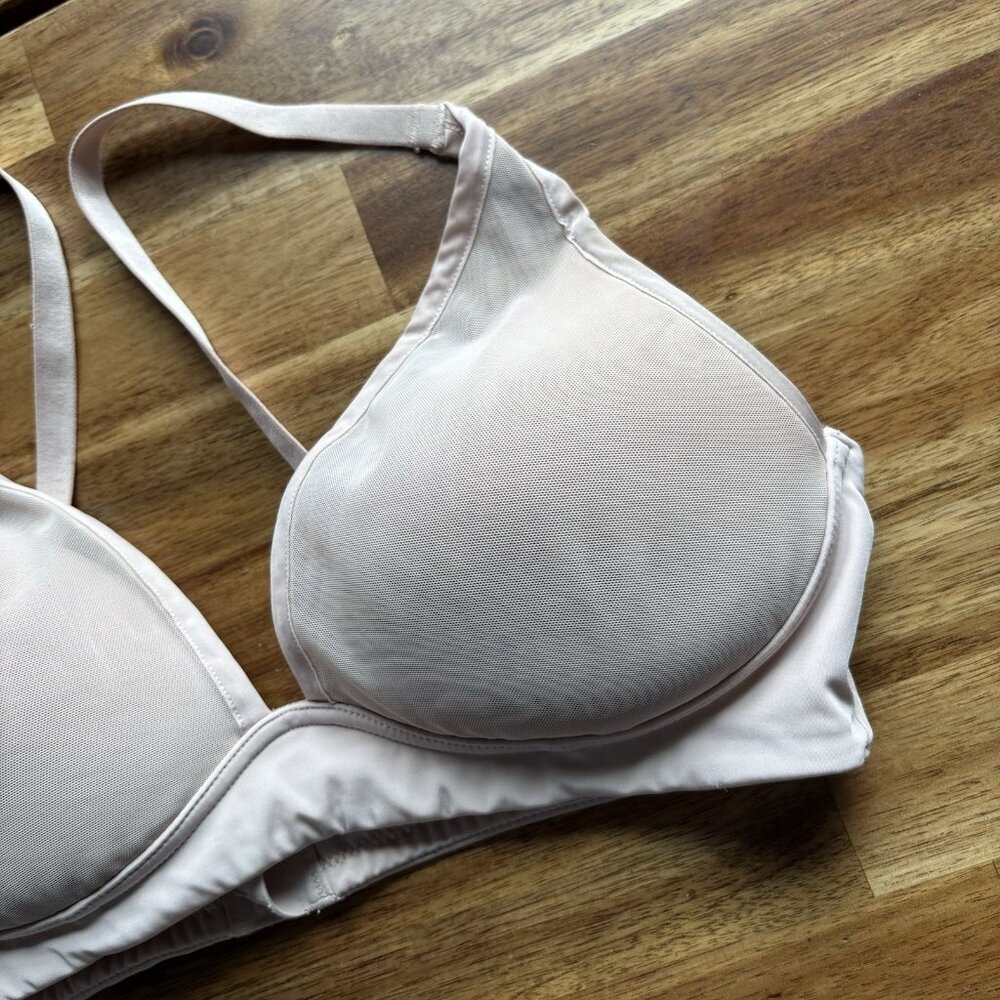 Lululemon Women’s Bra Size 34B Lightly Padded Mesh Wireless Minimalist Comfort - Picture 2 of 5